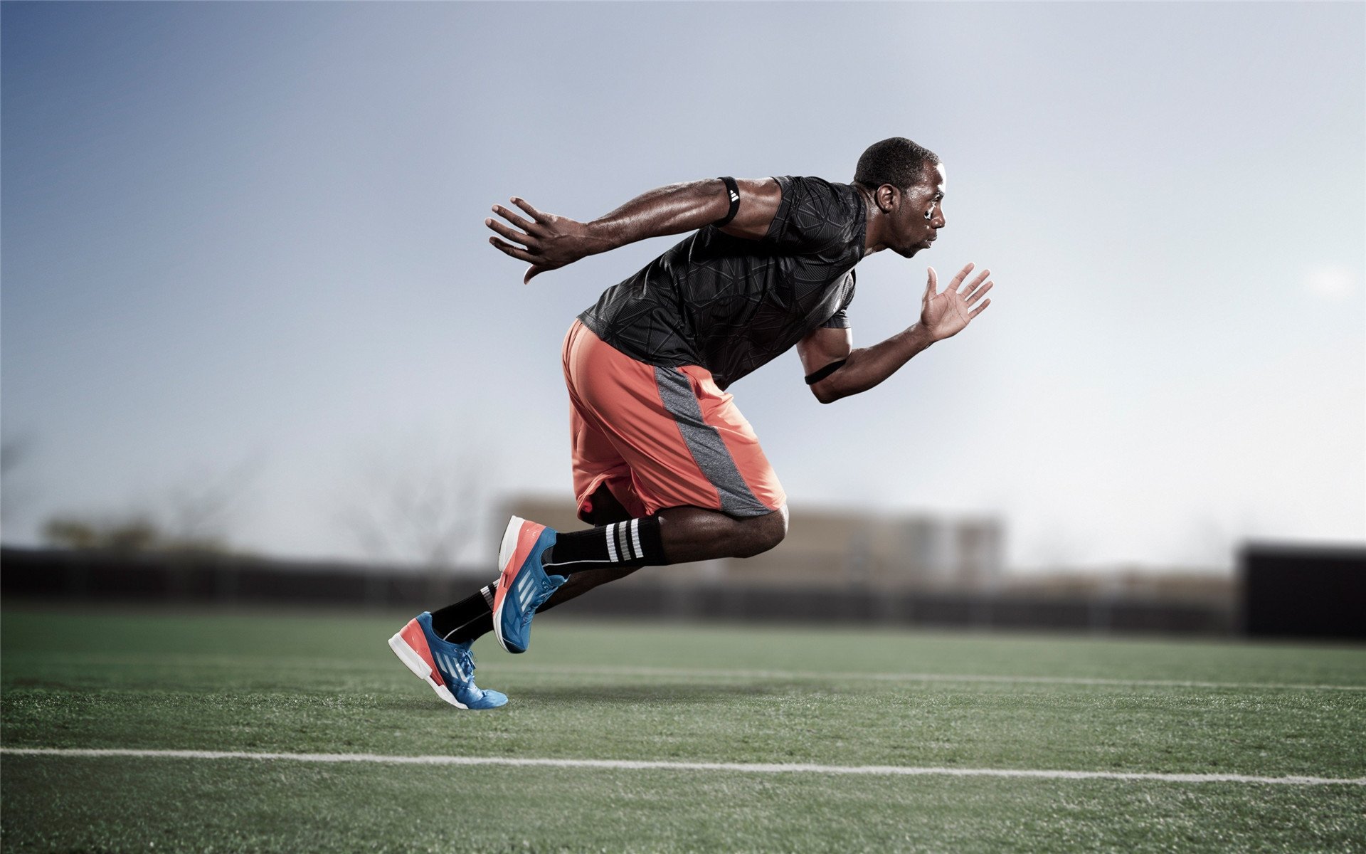 爱游戏-“全球极限巡游：穿越五大洲的赛车传奇”，国外极限赛道